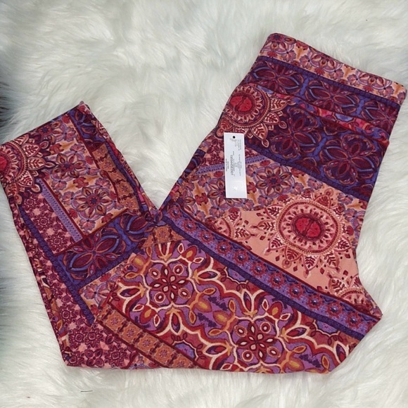 Terra & Sky High Rise Plus Printed Legging Capri. NWT size 0X, 1X or 3X - Picture 2 of 8